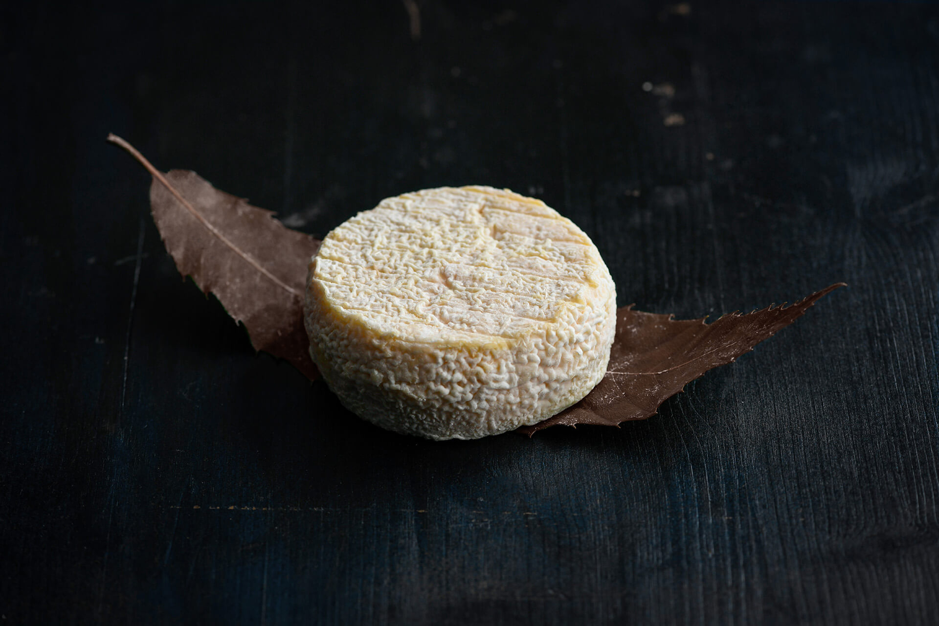 Le mothais-sur-feuille, une nouvelle AOC fromagère